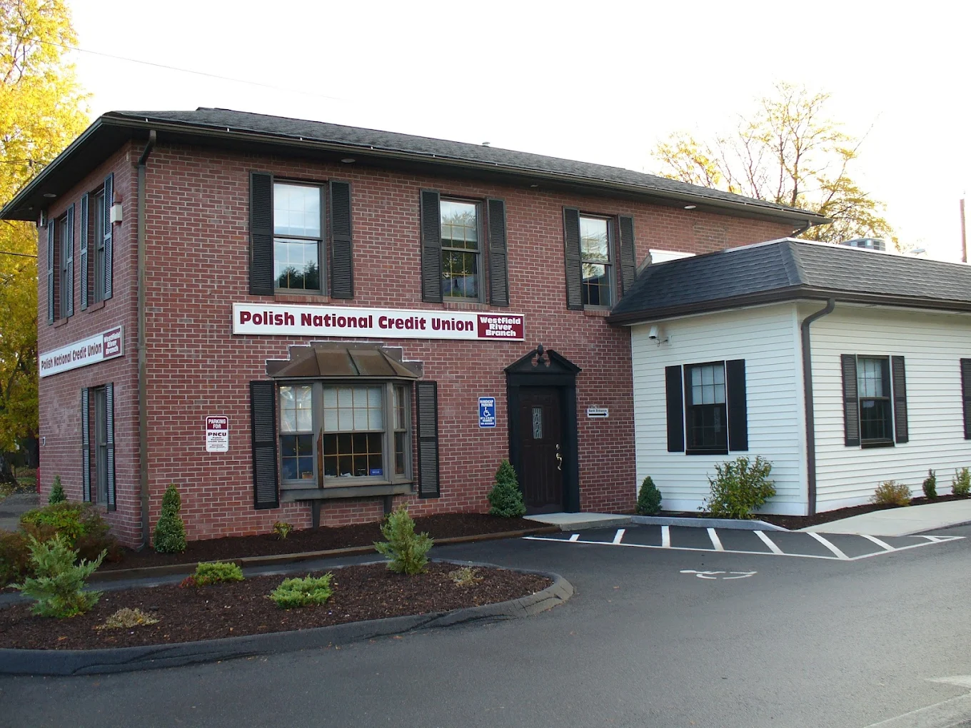 Polish National Credit Union Westfield Exterior